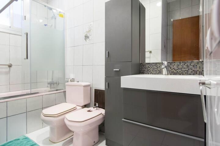 Apartment Modern Pad In A Great Old Barrio Barcelona